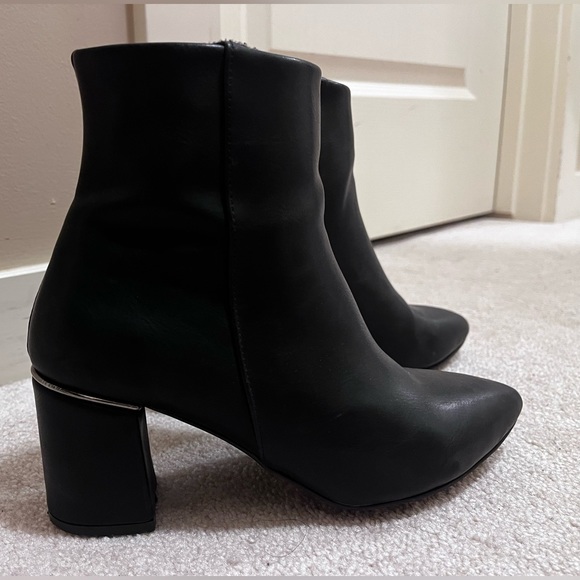 Woman’s Black Ankle Boot - Picture 5 of 5